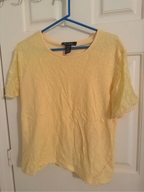 Denim&Co Yellow Lace Short Sleeve Tee